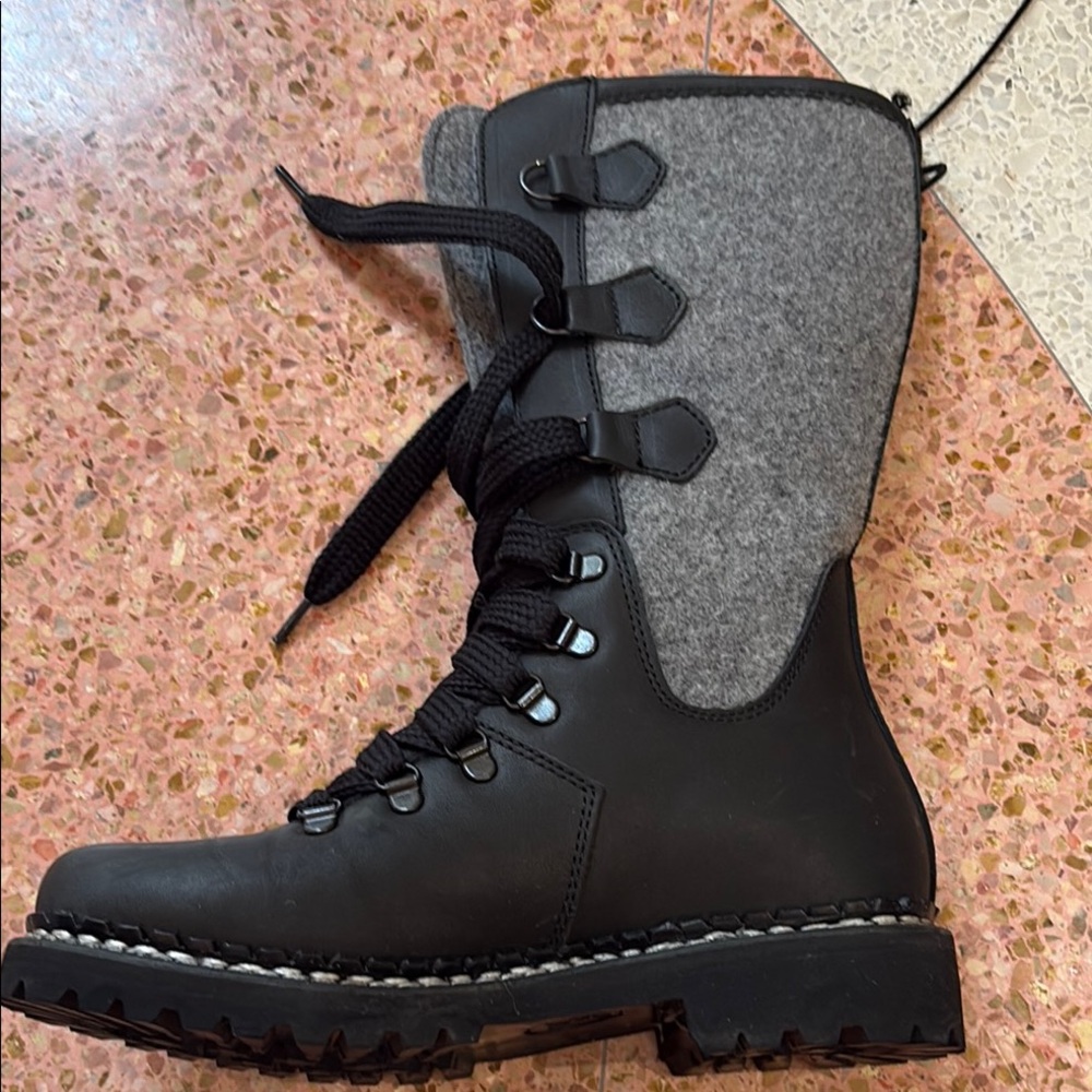 Black and Gray Winter Boots with Sturdy Rubber Sole